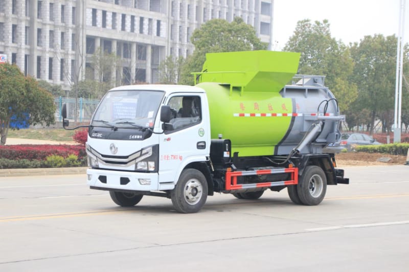 國(guó)六小多利卡餐廚垃圾車-圓罐餐廚垃圾車