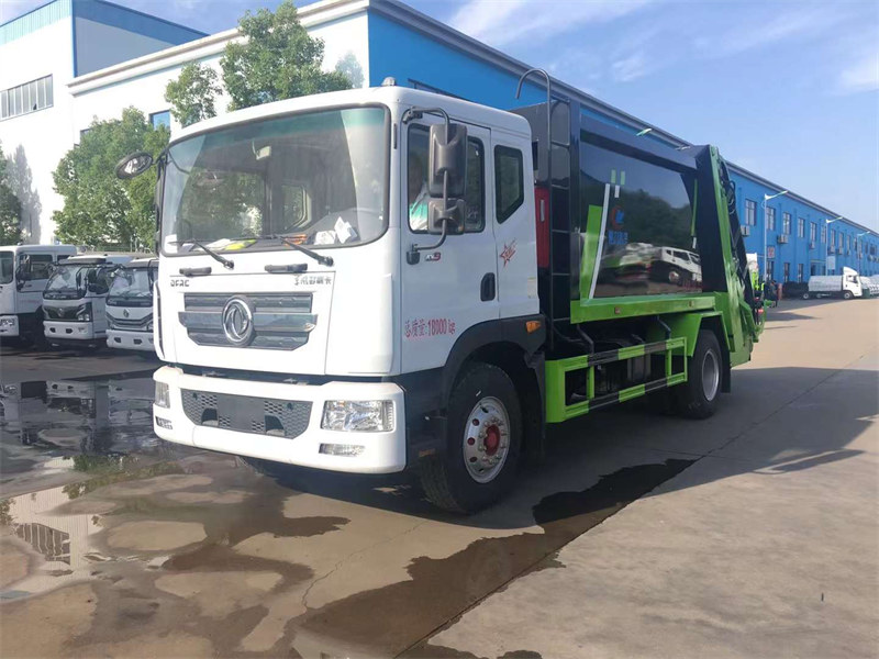 東風(fēng)D9壓縮垃圾車特價撿漏僅此一臺
