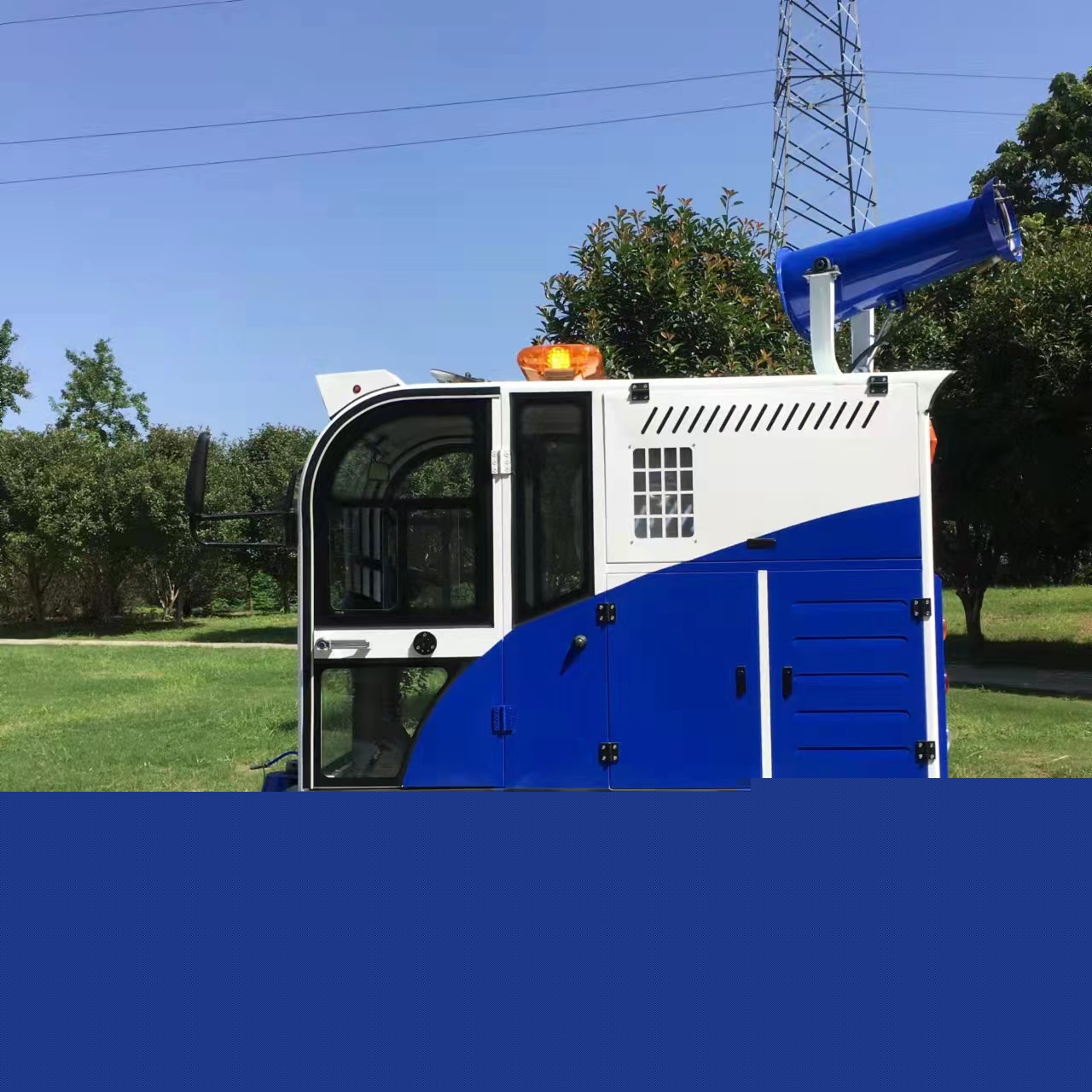 電動(dòng)四輪掃路車(chē)