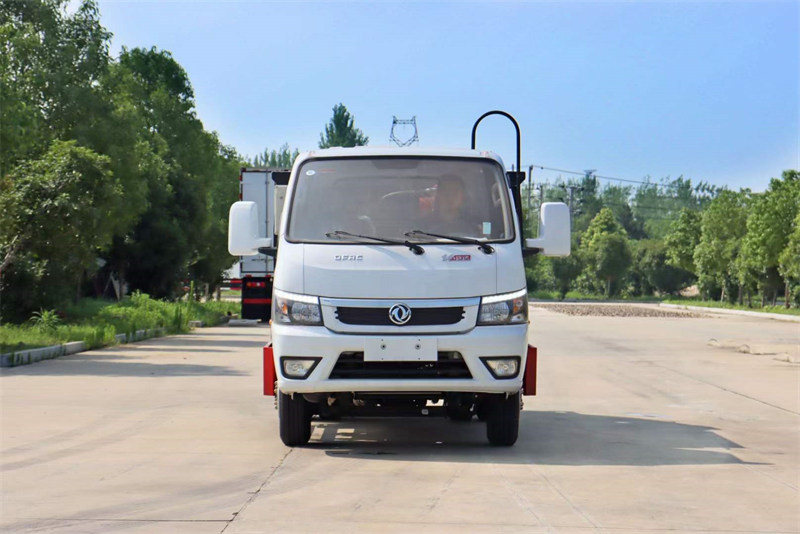 東風(fēng)途逸壓縮垃圾車(chē)現(xiàn)車(chē)