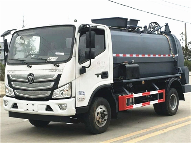 方罐餐廚垃圾車生產(chǎn)廠家