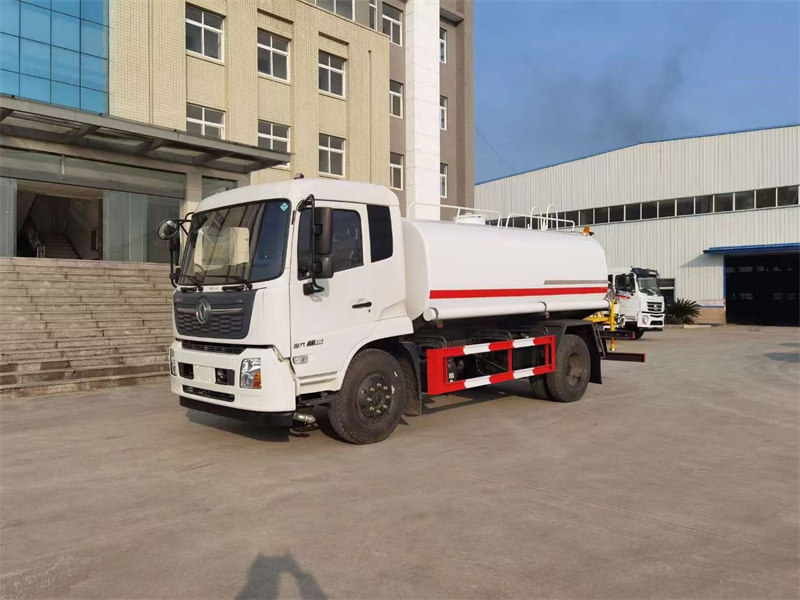 東風(fēng)天錦12方灑水車(chē)現(xiàn)車(chē)低價(jià)出售