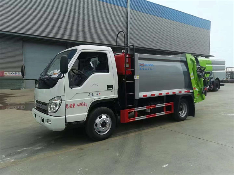 福田藍(lán)牌壓縮垃圾車(chē)更省油