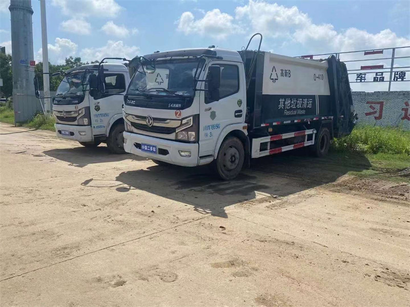 8方壓縮式垃圾車(chē)優(yōu)惠促銷(xiāo)