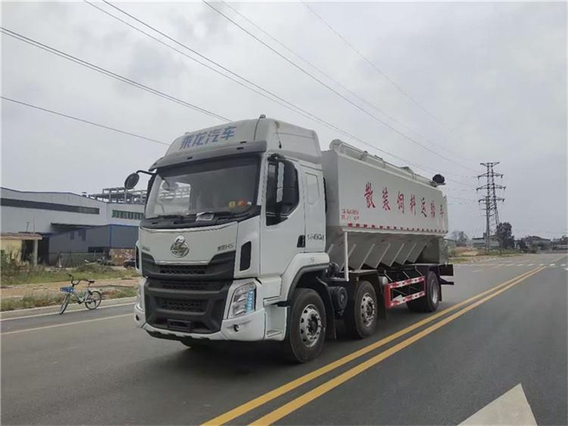 國六散裝飼料車生產(chǎn)基地在哪
