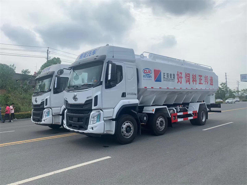 柳汽國六6X2飼料車發(fā)車
